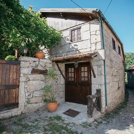 Quinta Da Azenha By House And People Dom wakacyjny Valdosende