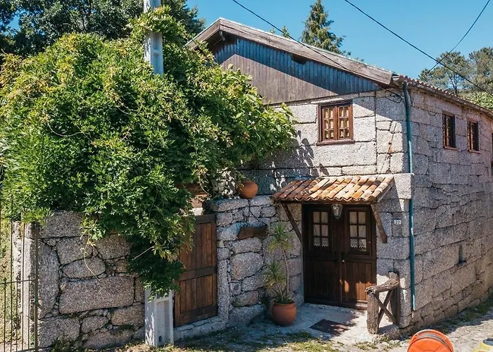 Quinta Da Azenha By House And People *