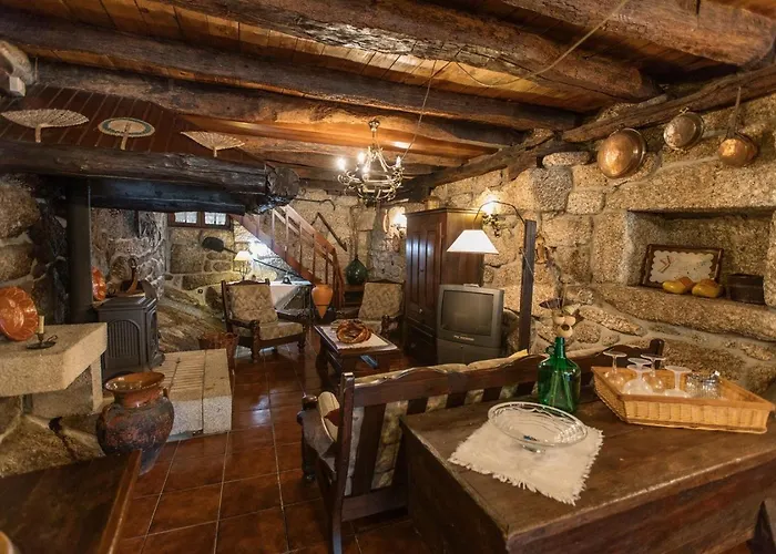 펜션 Quinta Da Azenha By House And People